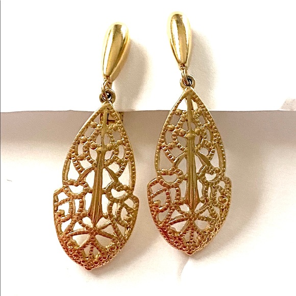 TRIFARI Gold Filigree Dangle Earrings Clip On